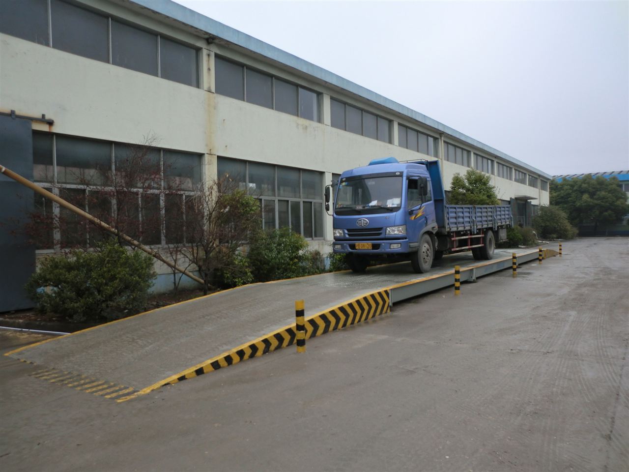 上海20年老品牌汽车地磅 出口式80吨汽车地磅 划得来150吨汽车地磅